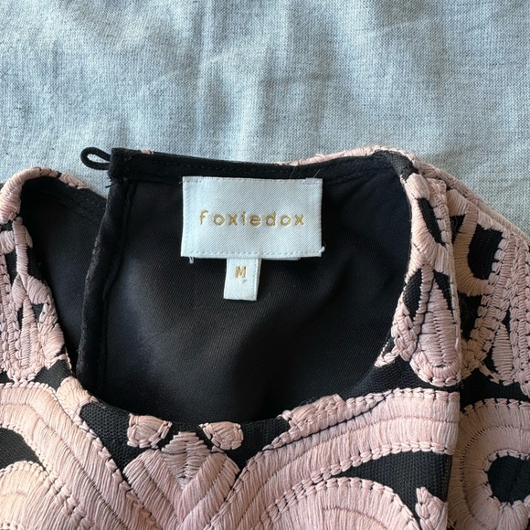 Brocade and Tulle Dress - Picture 4 of 5